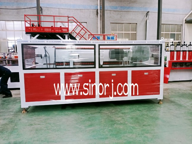 門板生產設備發(fā)貨山東